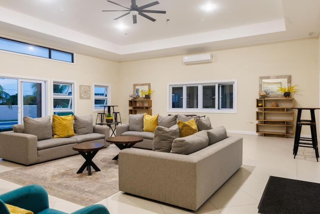 Welcome To Our Ocean View Villa! Lucea Exterior foto